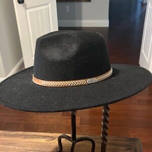 Frye Topstitch Band Black Hat- San Diego Hat